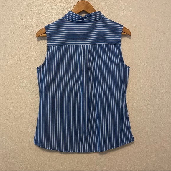 Orvis Women’s Button Down Shirt - Picture 2 of 4